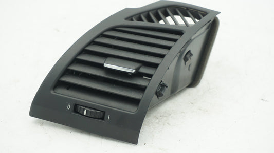 BMW E82 E87 E88 LEFT AIR VENT 7059187