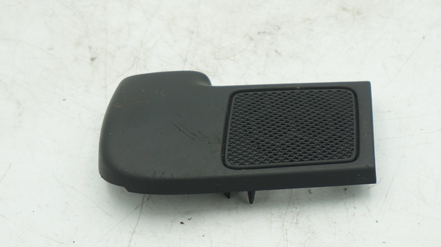 AUDI A3 8P PASSENGER SIDE REAR DOOR SPEAKER COVER TRIM 8P4035793