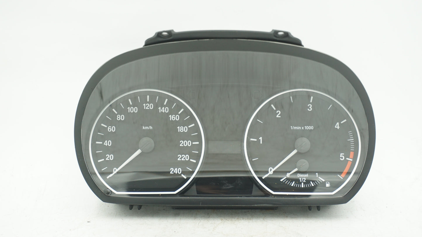 BMW 1 SERIES SPEEDOMETER INSTRUMENT CLUSTER 1041568