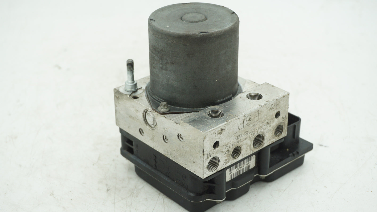 AUDI A6 C6 ABS PUMP AND CONTROLLER 4F0910517A 4F0614517A - LRI Autoparts