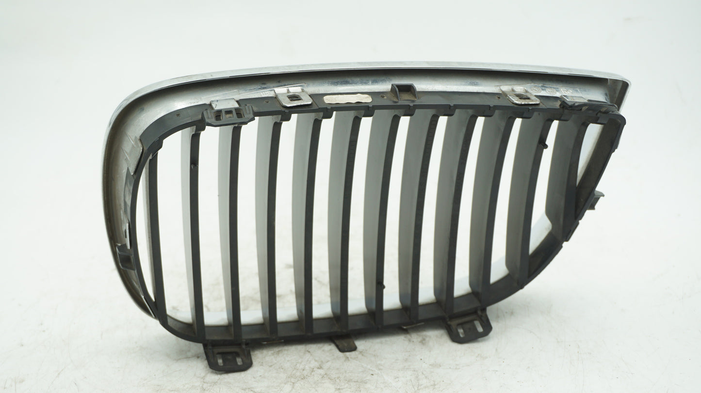 BMW 1 SERIES E87 CHROME RHS RIGHT FRONT KIDNEY GRILL 7077130