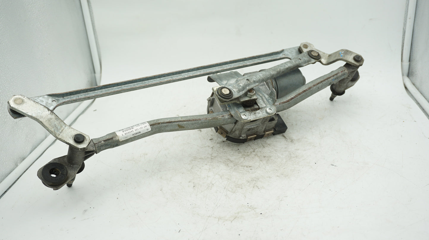 AUDI A 3 8P WINDSCREEN WIPER MOTOR 8P2955023