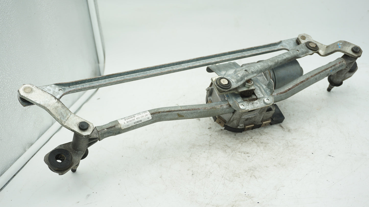 AUDI A 3 8P WINDSCREEN WIPER MOTOR 8P2955023