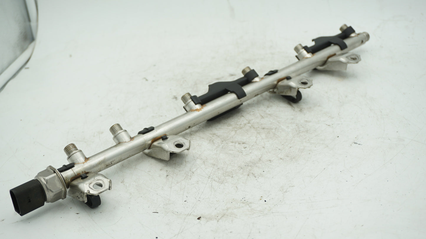 BMW 1 3 SERIES N54 HIGH PRESSURE INJECTION FUEL RAIL 7575480