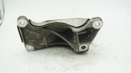 BMW 1 3 SERIES N54 RHS RIGHT SIDE ENGINE SUPPORT BRACKET 6772156