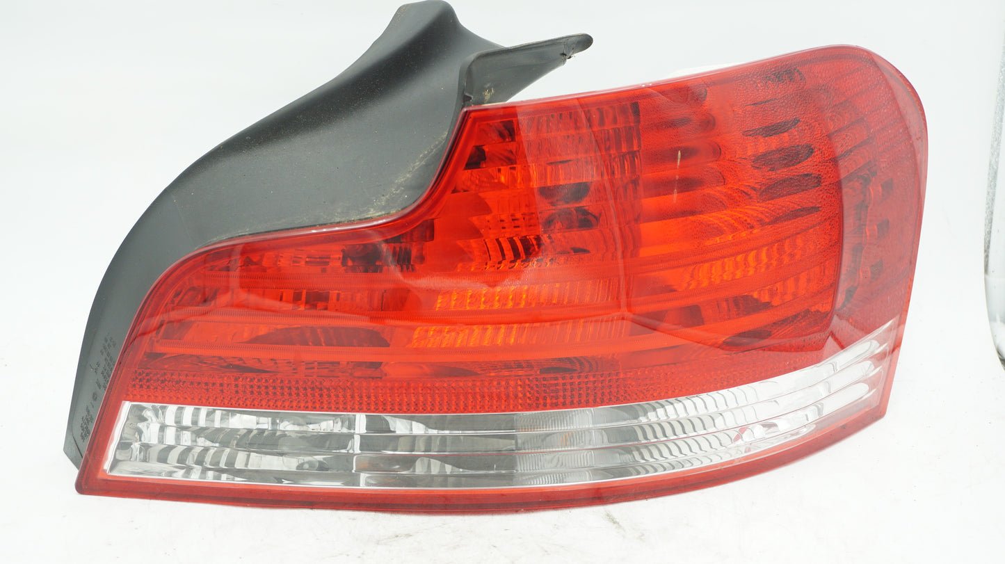 BMW 1 SERIES E82 E88 HALOGEN LED RIGHT TAIL LIGHT 4869810