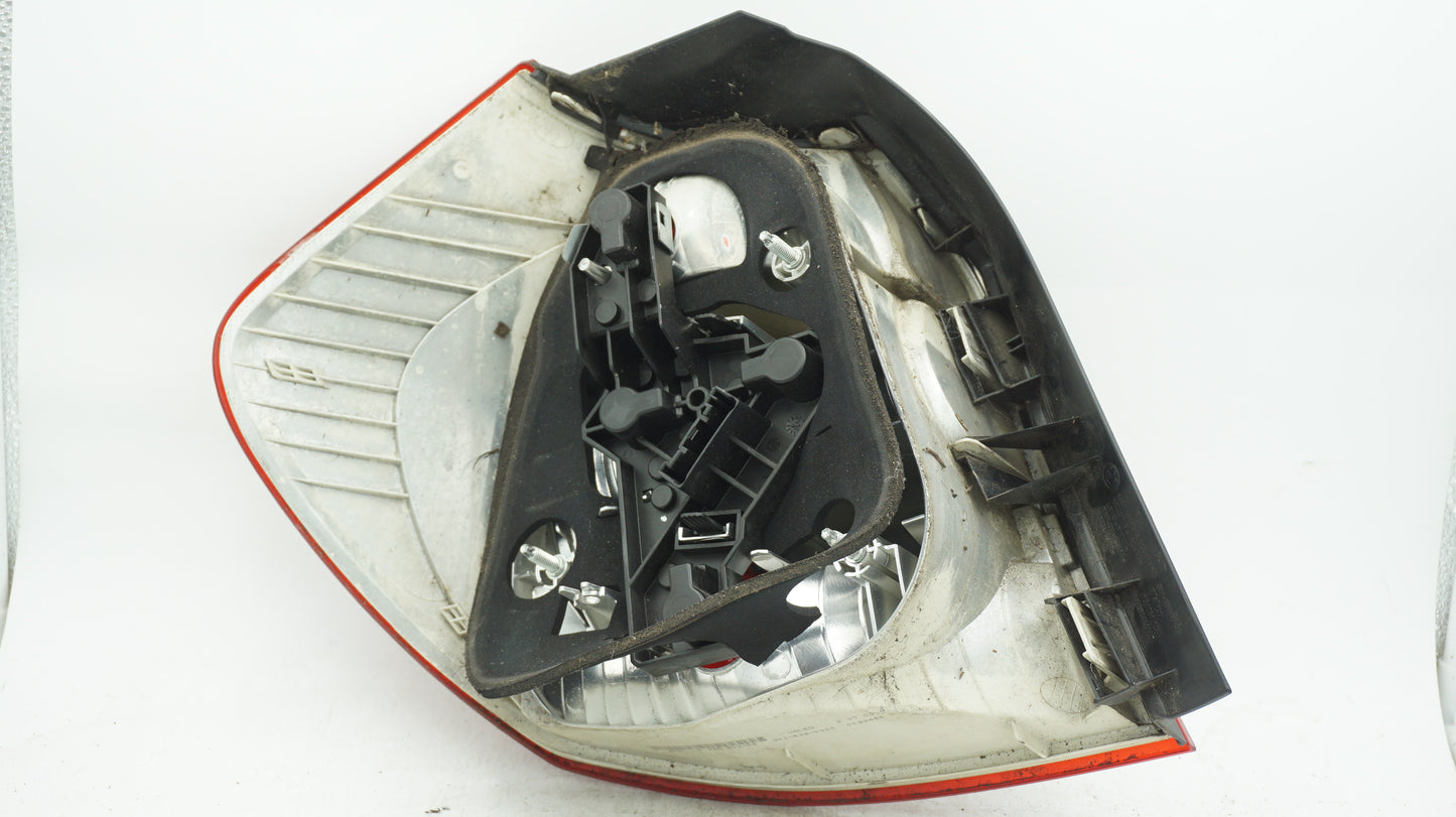 BMW 1 SERIES E87 HATCHBACK RIGHT TAIL LIGHT LAMP