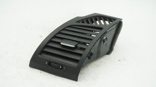 BMW E82 E87 E88 LEFT AIR VENT 7059187
