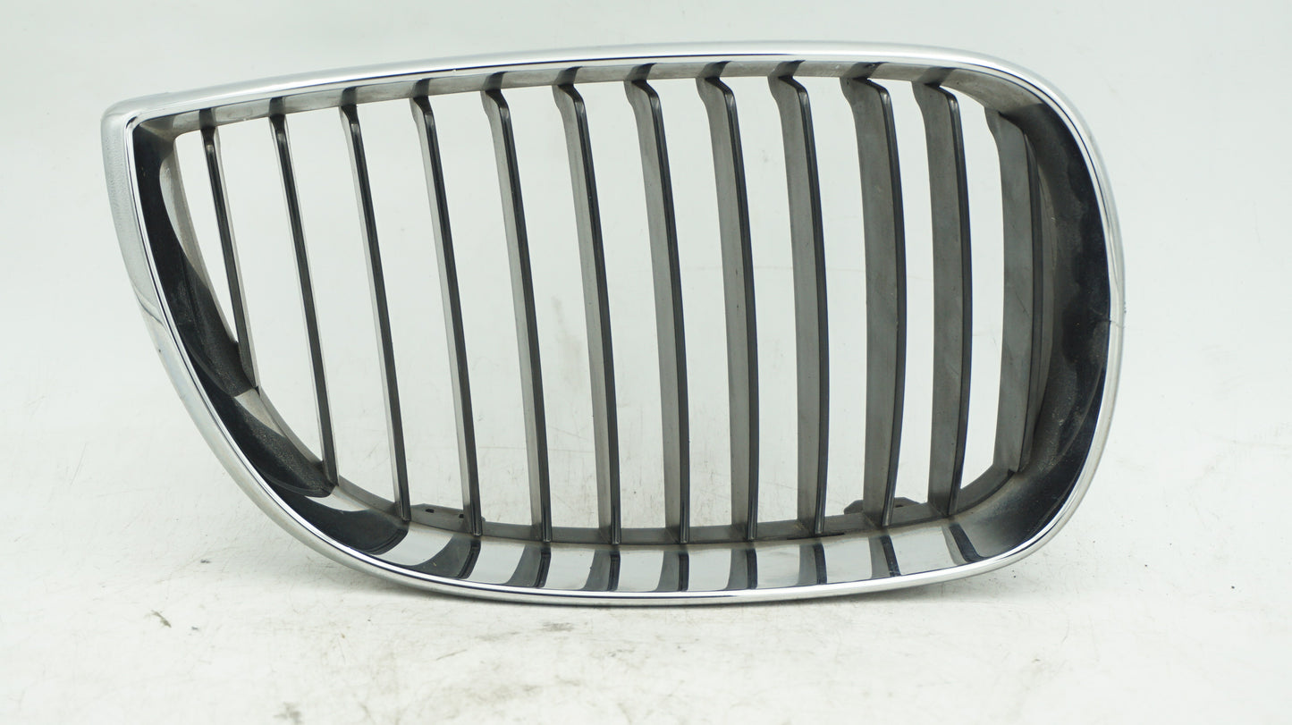 BMW 1 SERIES E87 CHROME RHS RIGHT FRONT KIDNEY GRILL 7077130