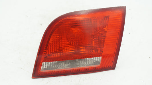 AUDI A3 8P HATCHBACK INNER RIGHT TAIL LIGHT 8P4945094B