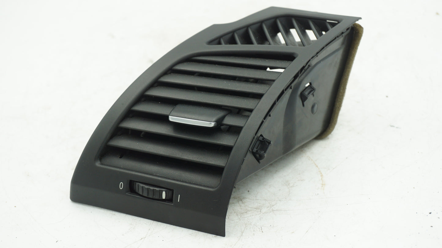 BMW E82 E87 E88 LEFT AIR VENT 7059187