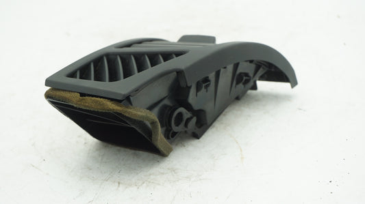 BMW E82 E87 E88 LEFT AIR VENT 7059187