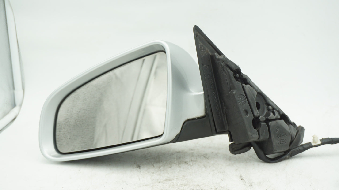 AUDI A3 8P LHS LEFT PASSENGER MIRROR SILVER E1010754