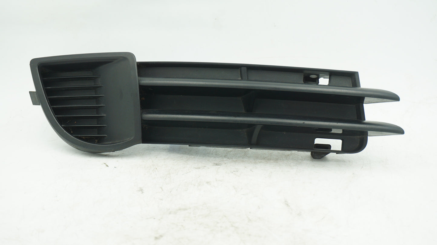 AUDI A3 8P S-LINE FRONT RIGHT BUMPER GRILL 8P4807682