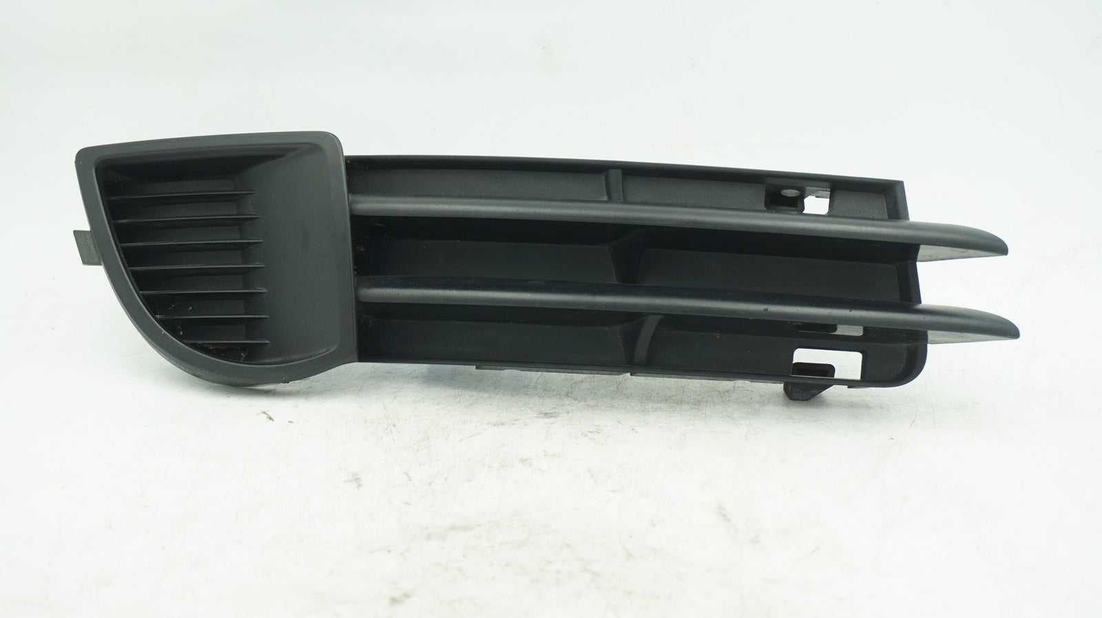 AUDI A3 8P S-LINE FRONT RIGHT BUMPER GRILL 8P4807682 - LRI Autoparts