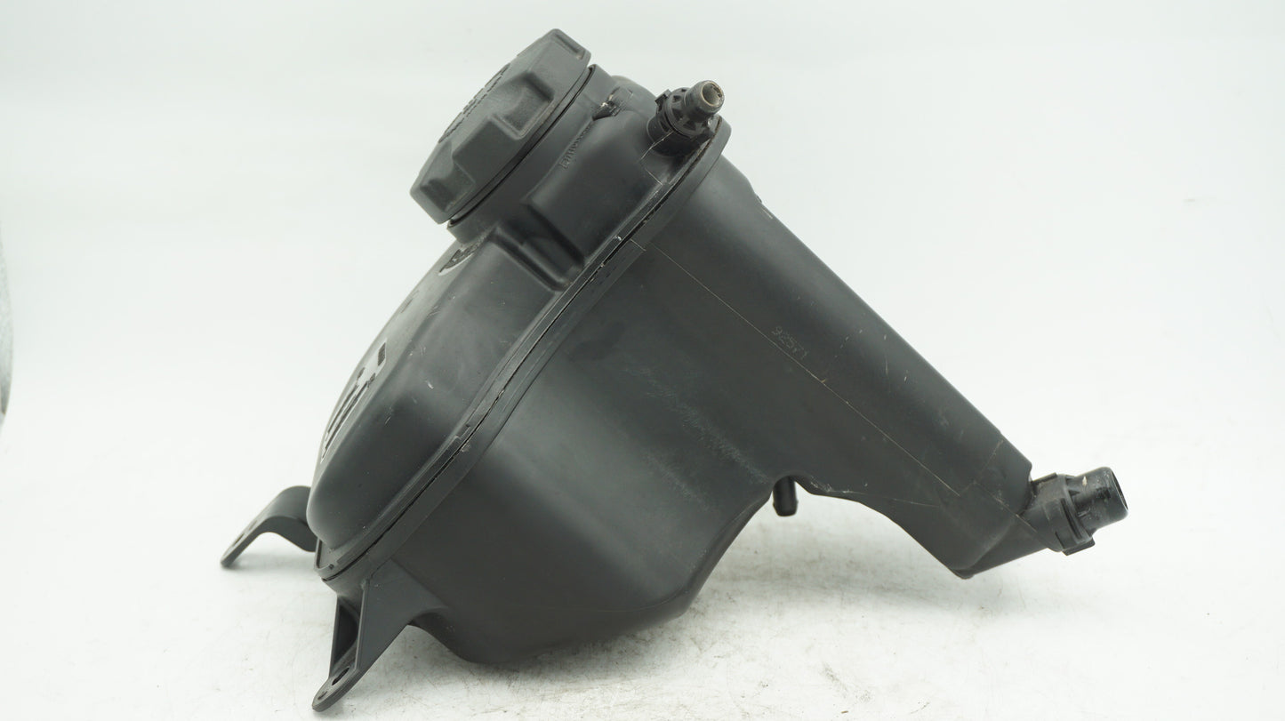 OEM BMW 1 3 X SERIES COOLANT EXPANSION TANK 7567462