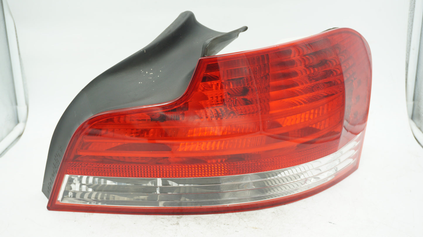 BMW 1 SERIES E82 E88 HALOGEN LED RIGHT TAIL LIGHT 4869810