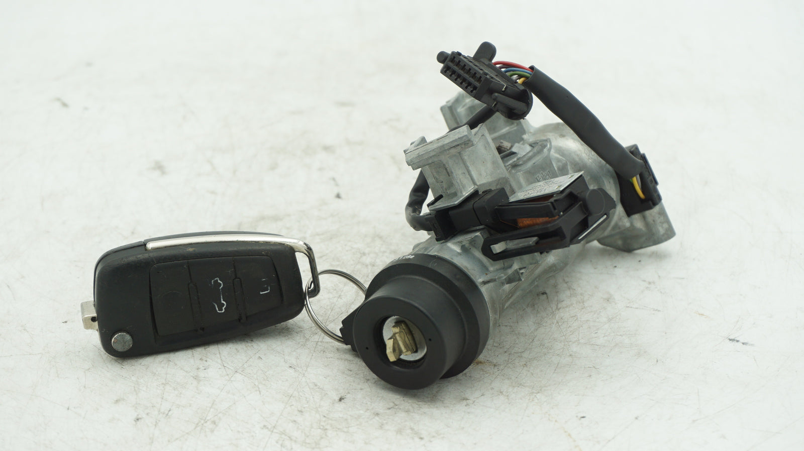 GENUINE AUDI VOLKSWAGEN IGNITION BARREL WITH KEY 1K0905851B - LRI Autoparts