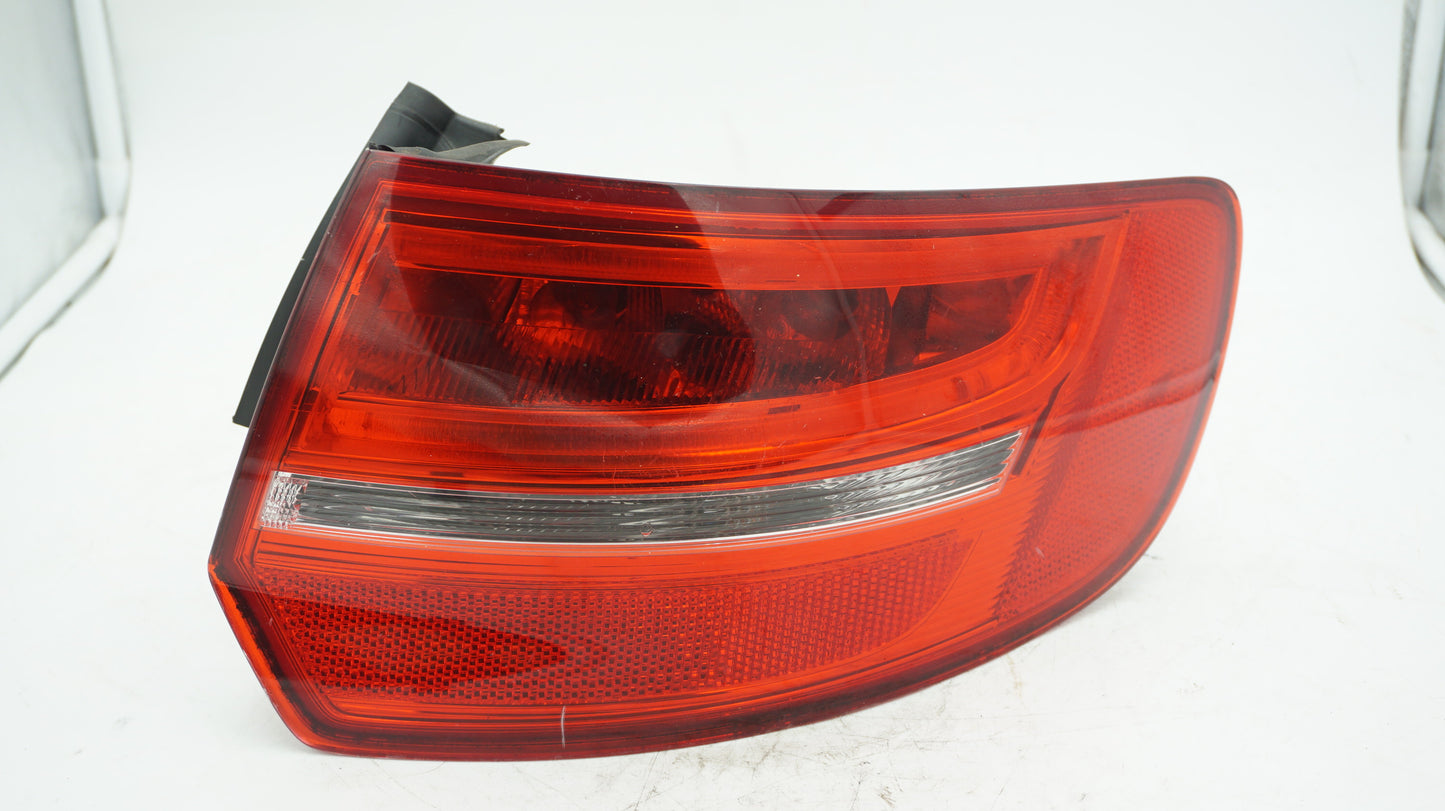 AUDI A3 8P HATCHBACK RIGHT TAIL LIGHT 8P4945096E