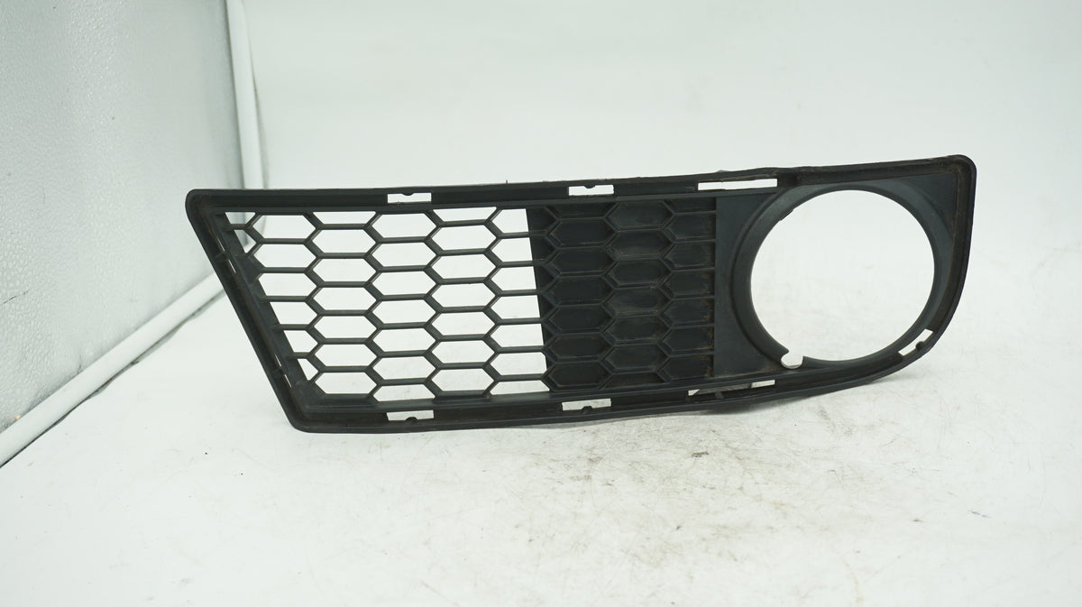 BMW 1 SERIES E82 E88 M-SPORT RIGHT FOG LIGHT GRILL 8045450 - LRI Autoparts