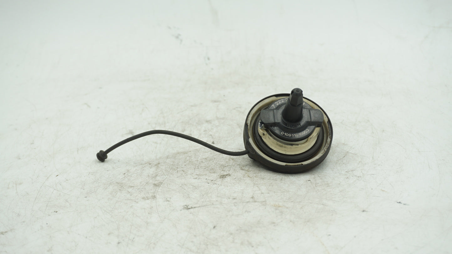 BMW 1 3 5 X SERIES FUEL PETROL CAP 7222330