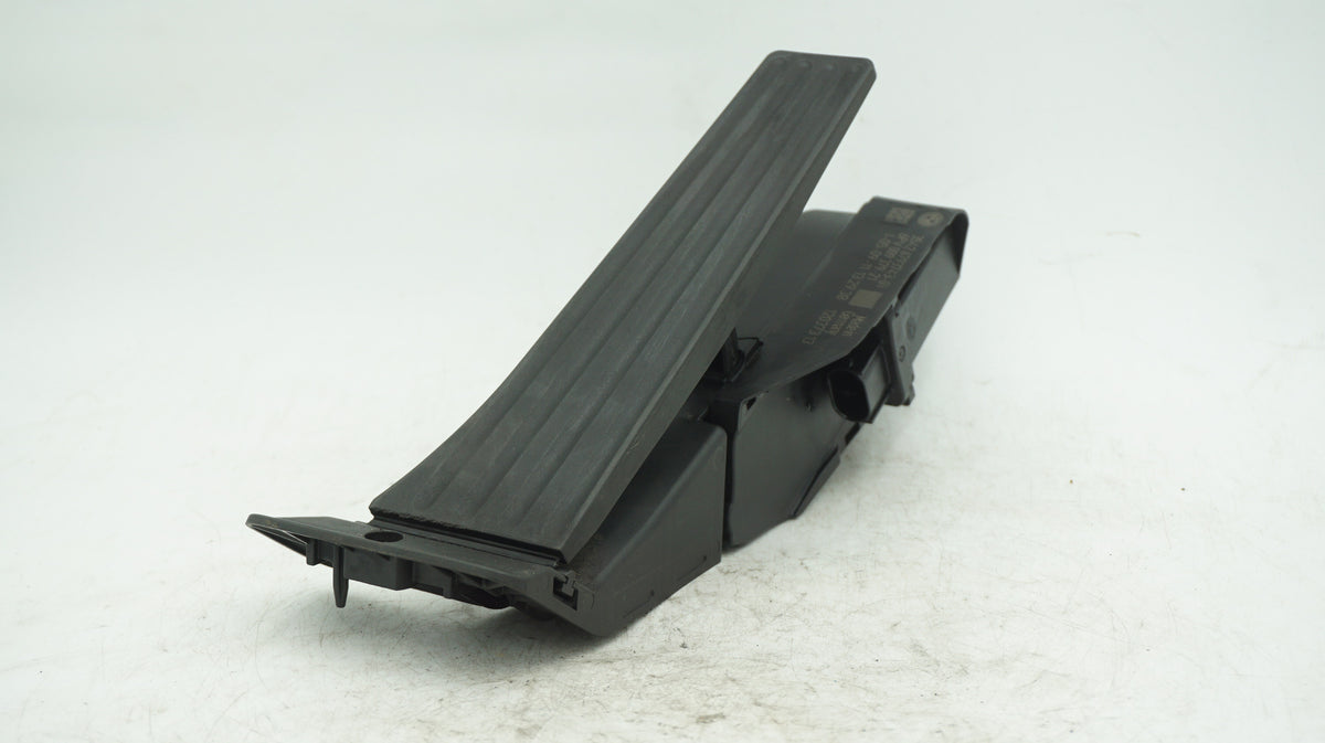 BMW 1 SERIES E82 E87 E88 ACCELERATOR PEDAL 35426793743 - LRI Autoparts