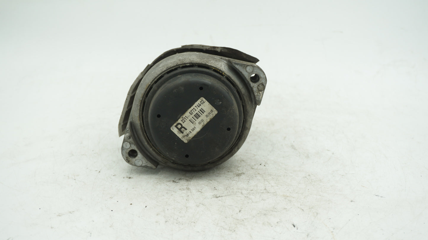 BMW 1 3 SERIES N54 L RIGHT ENGINE MOTOR MOUNT 6773744