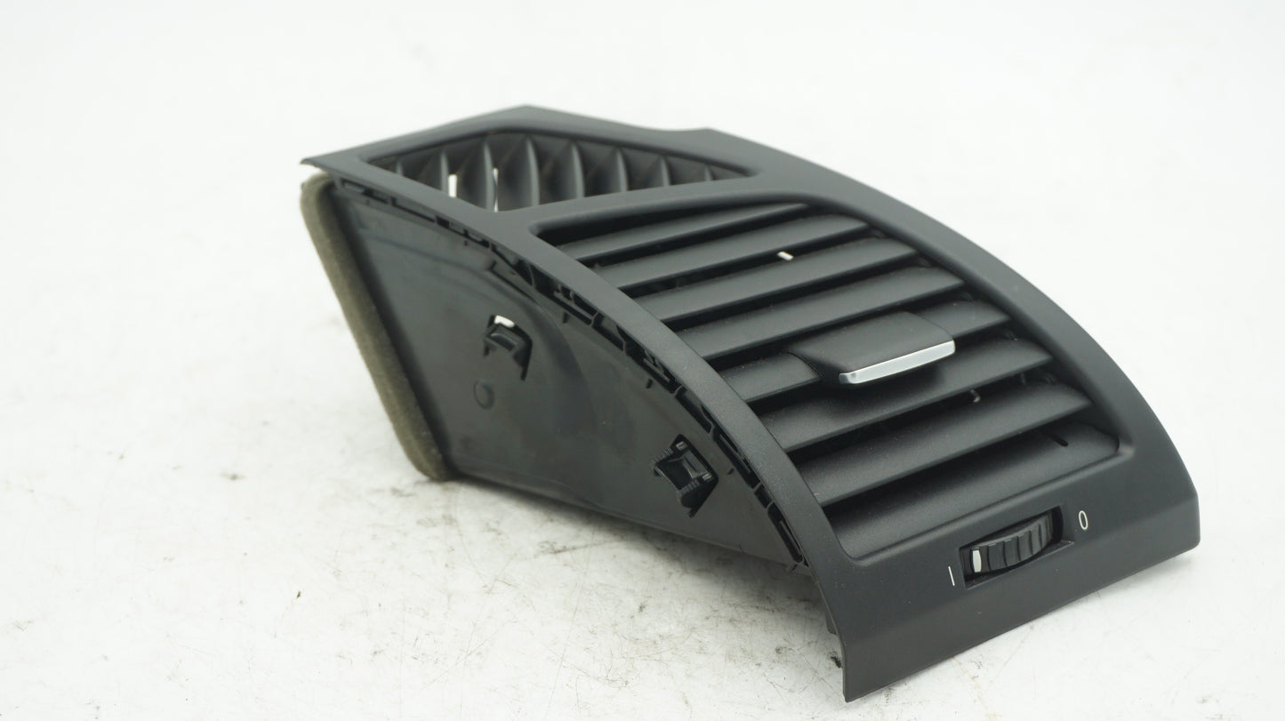 BMW 1 SERIES E82 E87 E88 RIGHT AIR VENT 7059188