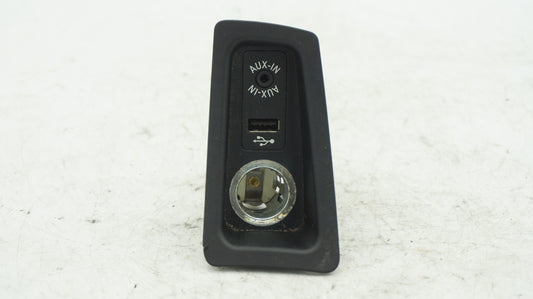 BMW 1 SERIES USB AUX CIGARETTE LIGHTER SOCKET 9110412