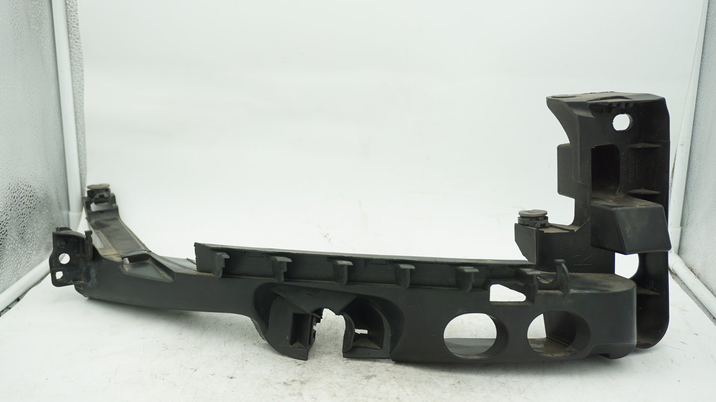 AUDI A3 2009-2013 RIGHT HEADLIGHT SUPPORT BRACKET 8P0805608