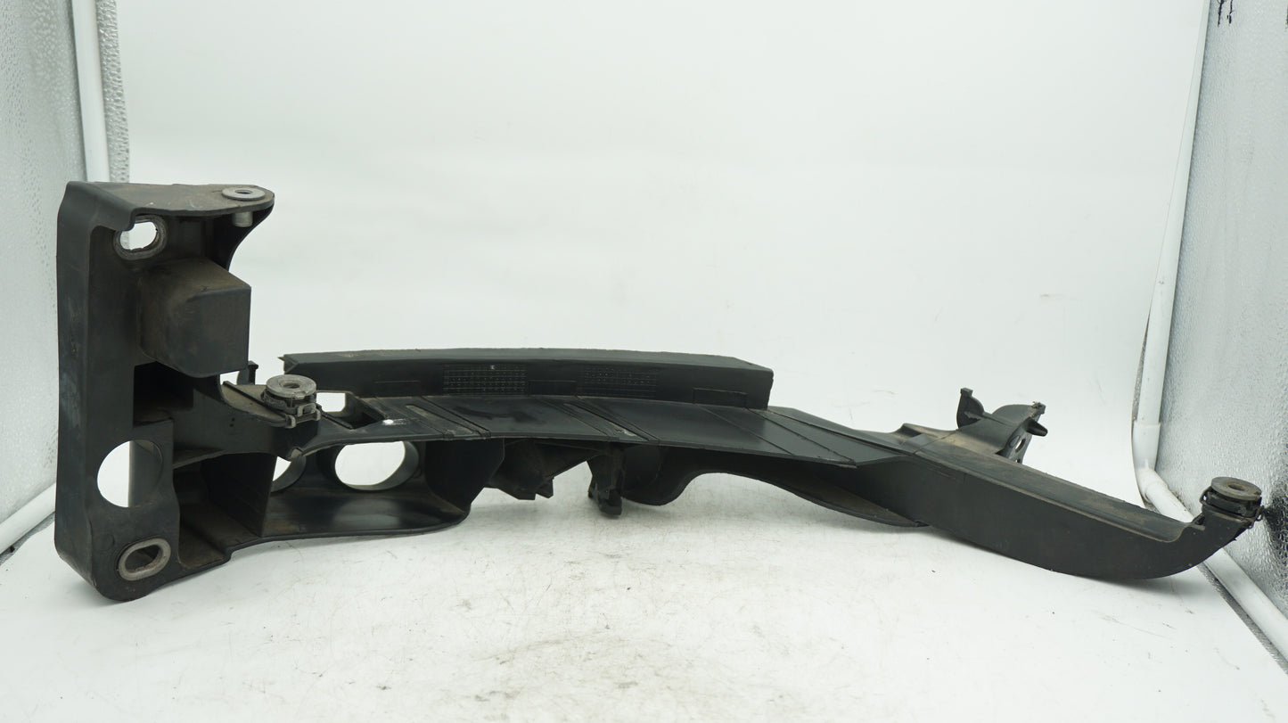 AUDI A3 2009-2013 RIGHT HEADLIGHT SUPPORT BRACKET 8P0805608