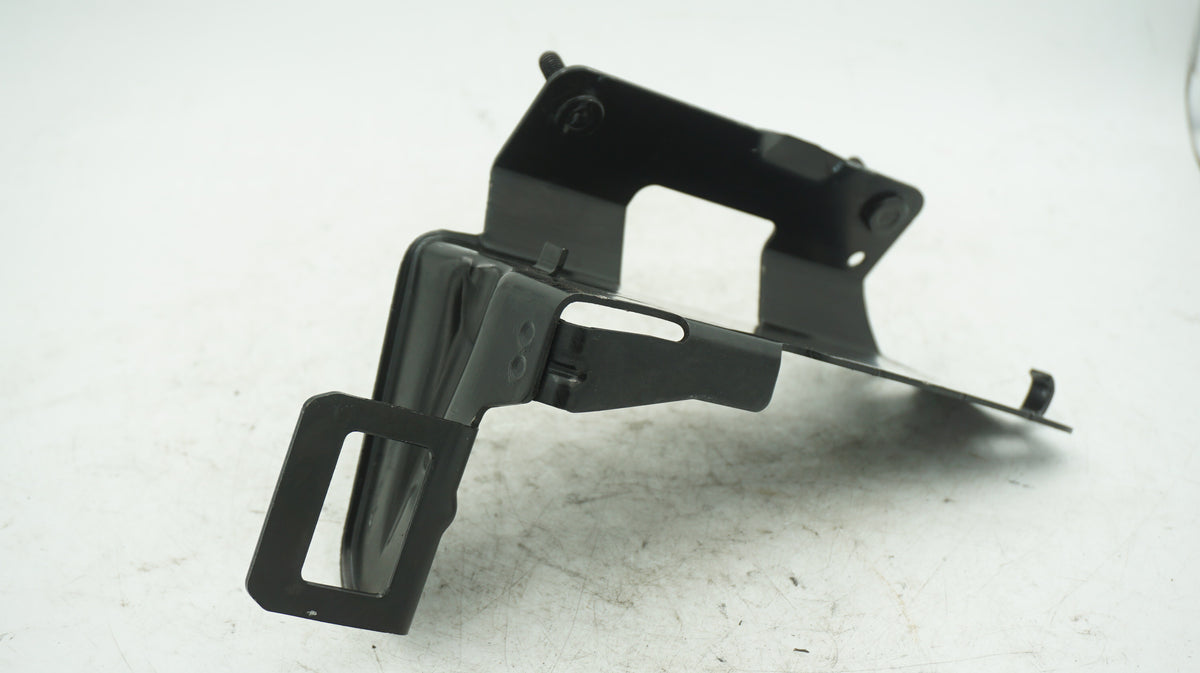BMW E82 E88 E90 RHS LEFTT FRONT BUMPER CARRIER BRACKET 7975360