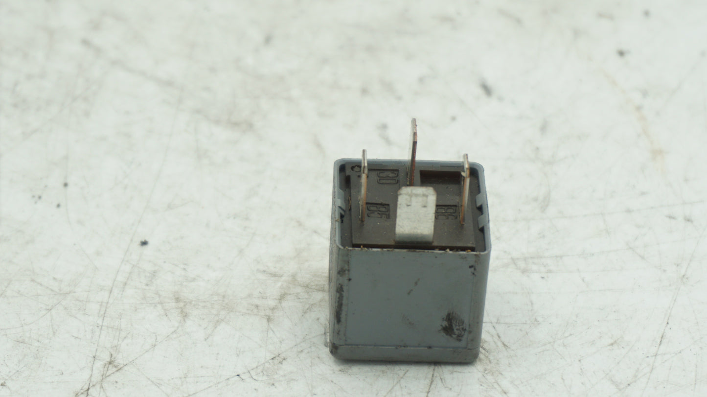 VW AUDI FUSE NUMBER 373 8D0951253A