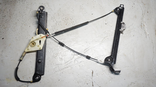 BMW 1 SERIES E82 E88 RHS RIGHT DRIVERS SIDE WINDOW REGULATOR 6978846