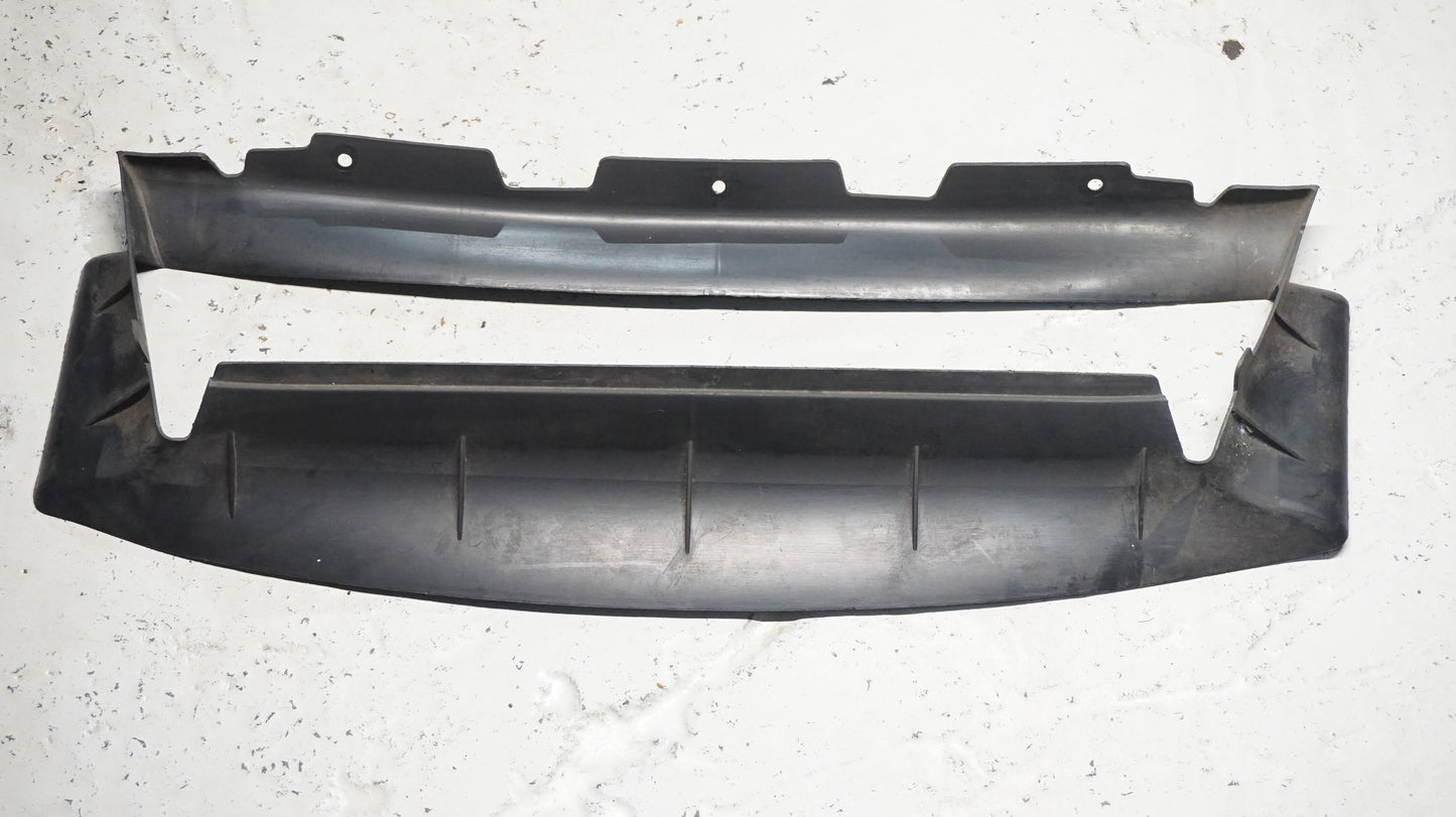 BMW 1 SERIES BUMPER AIR DUCT 8051604