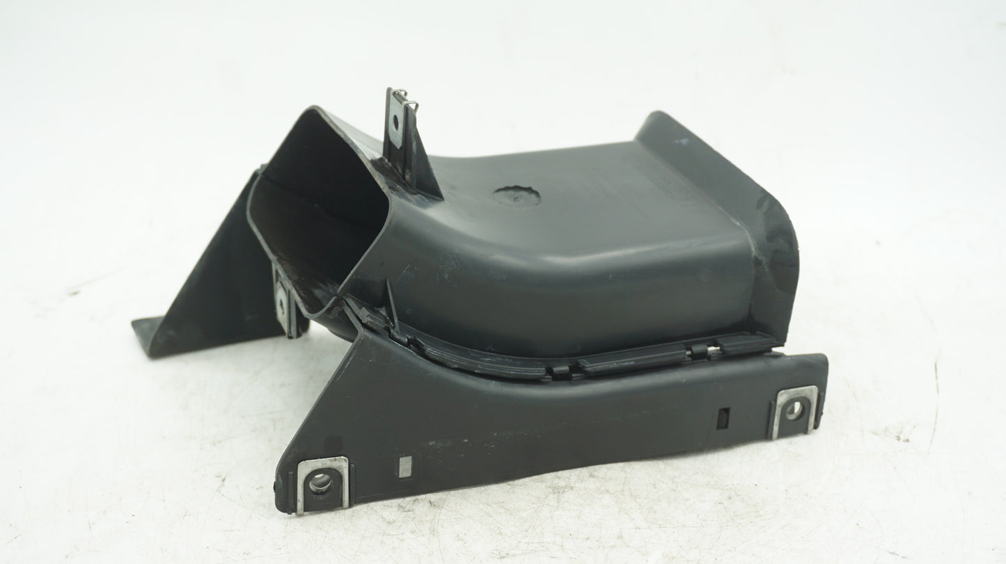 BMW 5 SERIES E60 LEFT BRAKE AIR DUCT 7039132