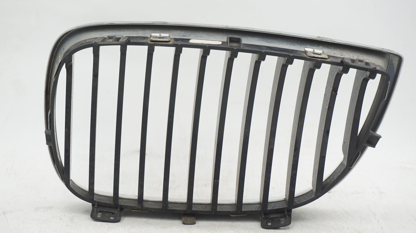 BMW 1 SERIES E87 CHROME RHS RIGHT FRONT KIDNEY GRILL 7077130