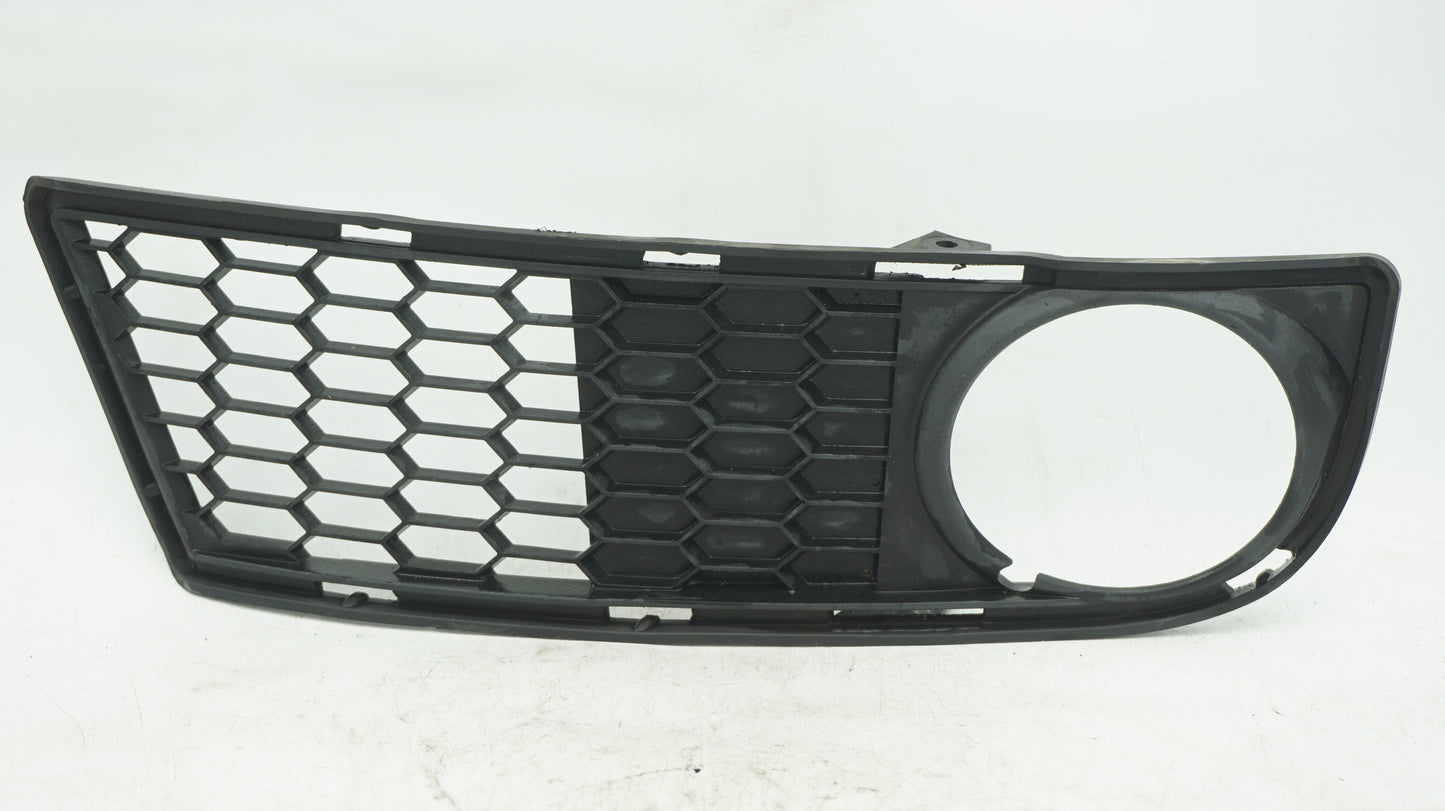 BMW 1 SERIES E82 E88 M-SPORT RIGHT FOG LIGHT GRILL 8045450