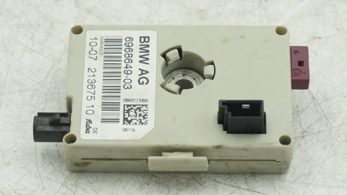BMW 3 SERIES E93 CONVERTIBLE ANTENA AMPLIFIER 6968649