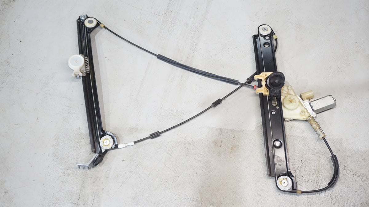 BMW 1 SERIES E87 FRONT RIGHT WINDOW REGULATOR 7286142 - LRI Autoparts