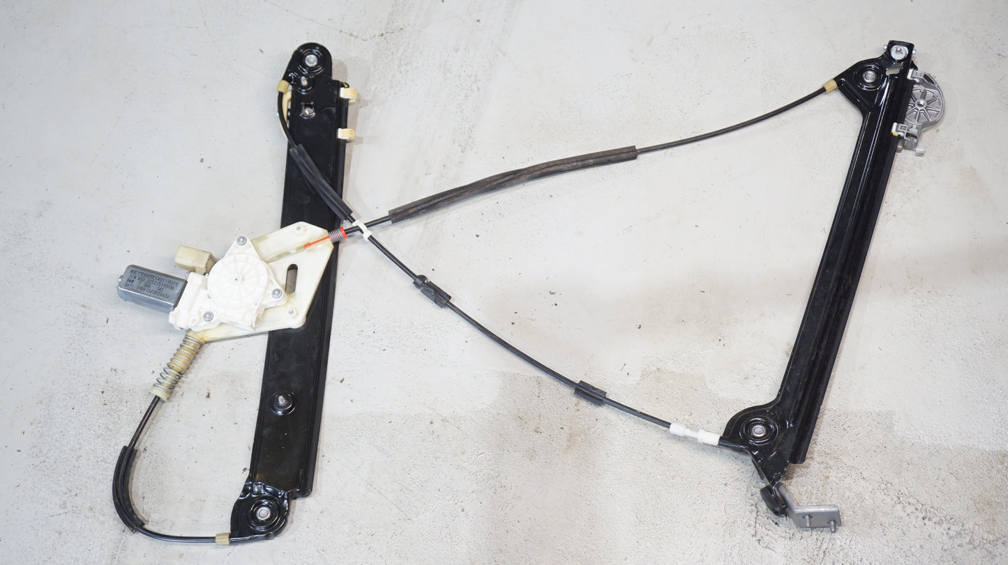 BMW 1 SERIES E87 FRONT RIGHT WINDOW REGULATOR 7286142