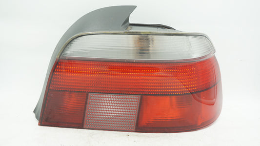 BMW 5 SERIES E39 REAR RIGHT TAIL LIGHT