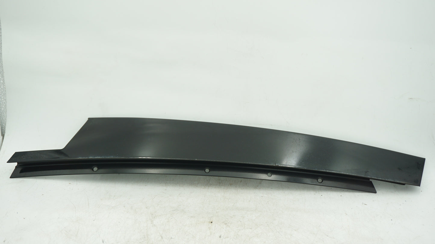 BMW 1 SERIES E87 FRONT RIGHT GLOSS BLACK MSPORT B PILLAR DOOR TRIM