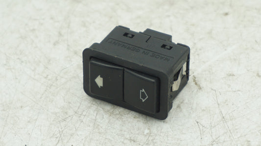 BMW 5 SERIES E39 WINDOW SWITCH BUTTON 8368974