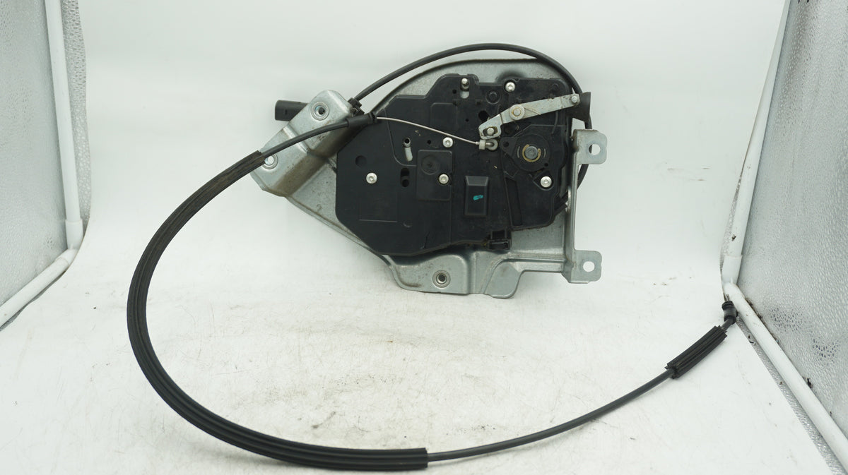 VW CADDY REAR LOADING DOOR LOCK 2K0827202