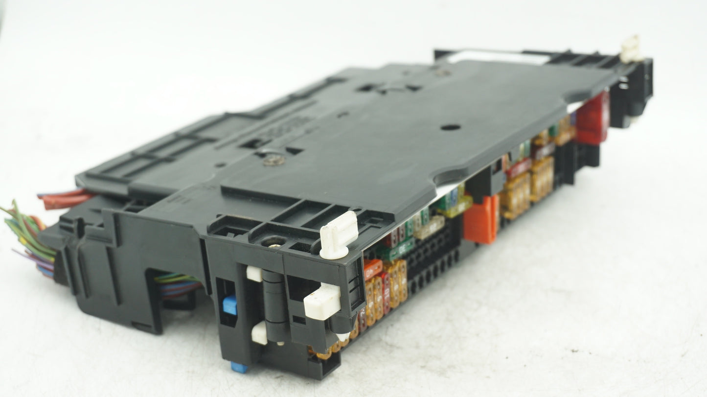 BMW 5 SERIES E39 FUSE BOX 8364542