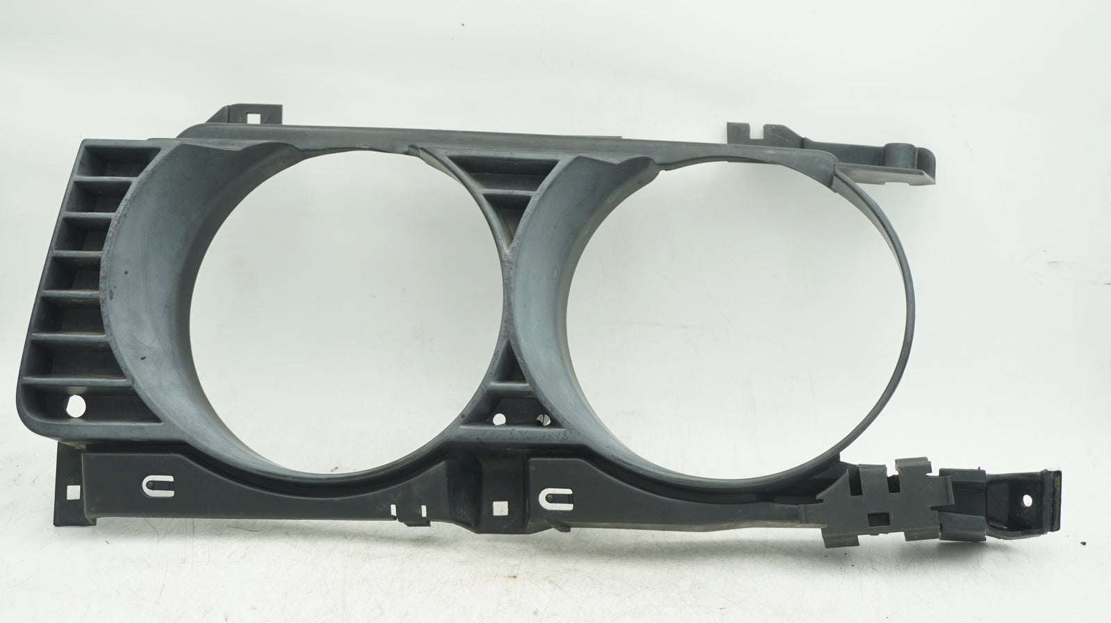 BMW 5 SERIES E34 FRONT LEFT HEADLIGHT LAMP GRILLE 8148311 - LRI Autoparts