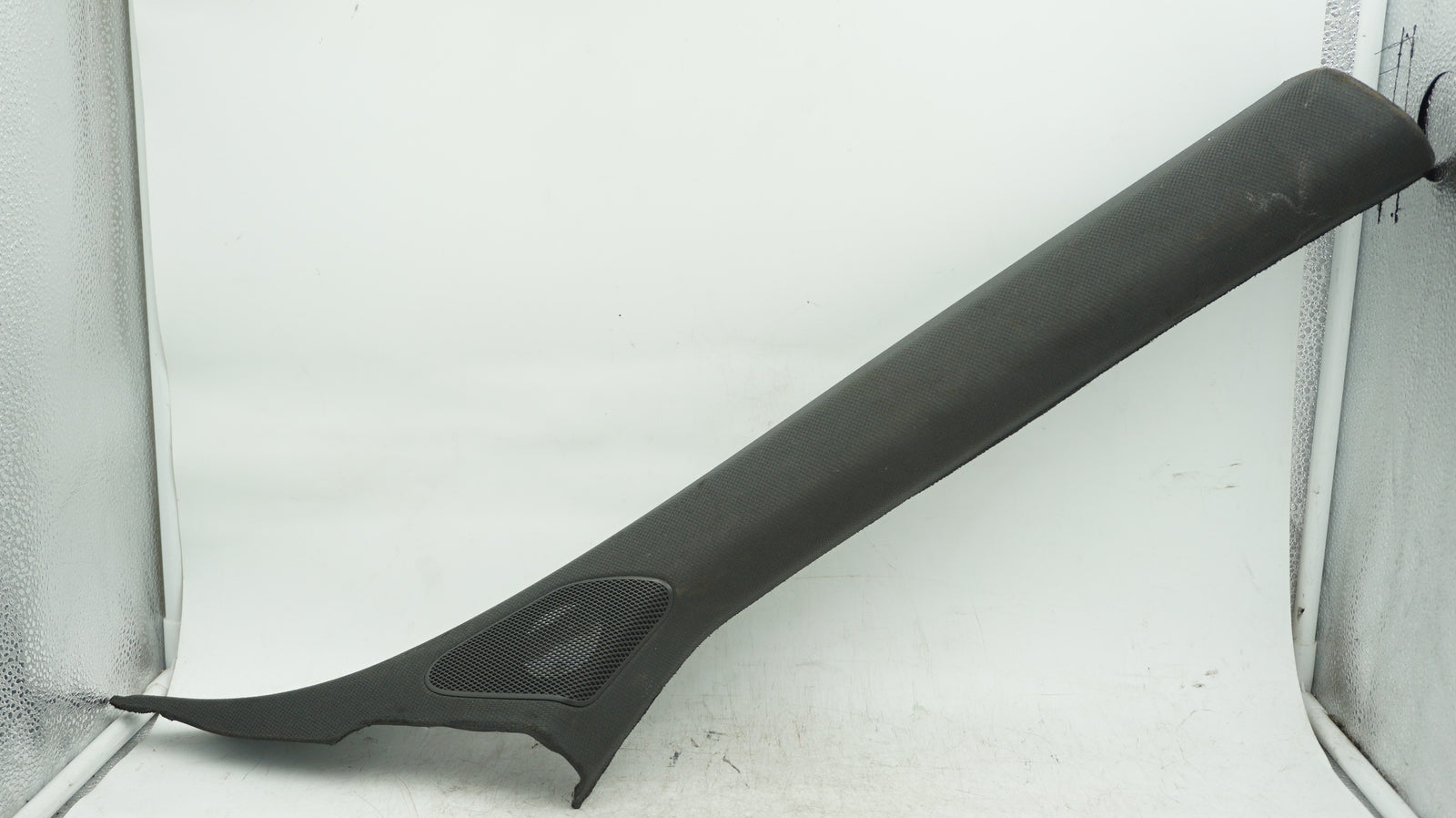 AUDI A3 8P FRONT RIGHT DRIVERS SIDE PILLAR 8P0867234