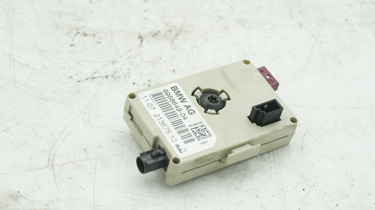 BMW 3 SERIES E93 CONVERTIBLE ANTENA AMPLIFIER 6968649