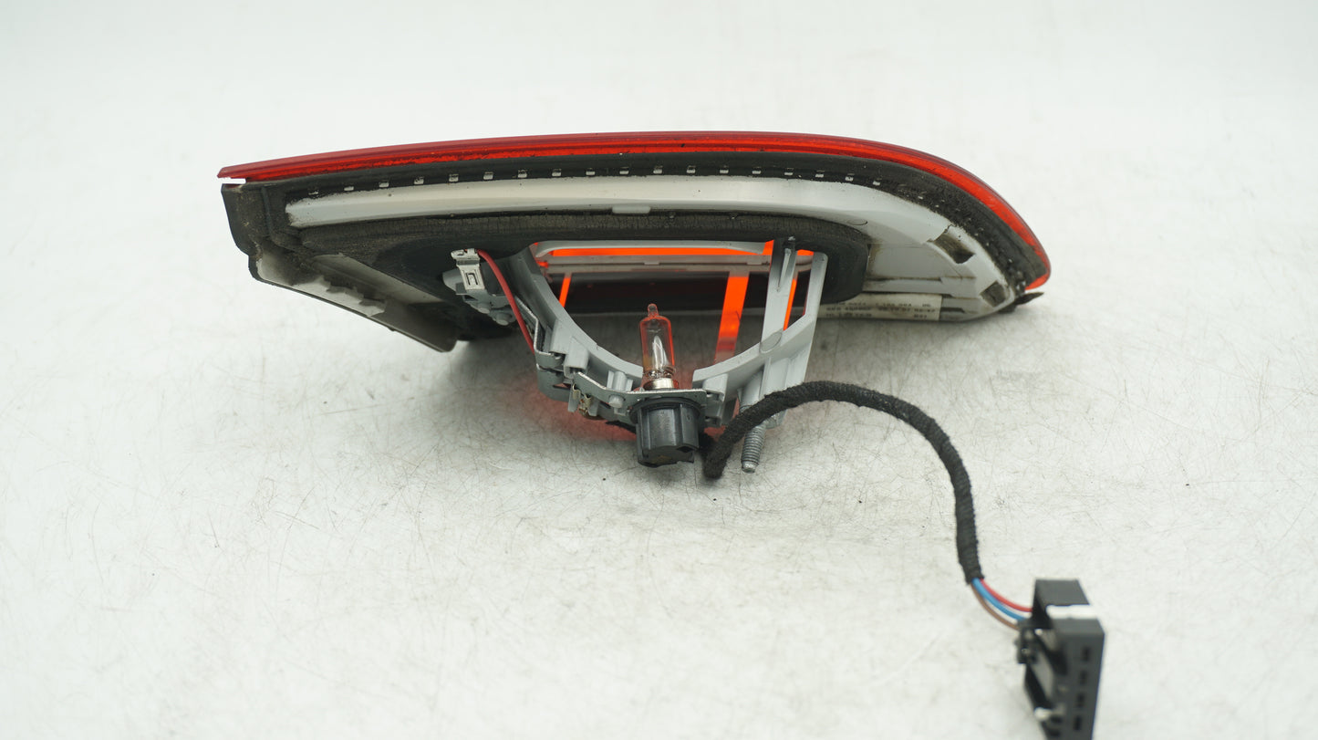 BMW 3 SERIES E39 REAR RIGHT INNER TAIL LIGHT 7162304